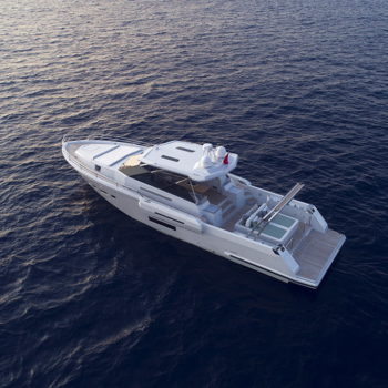 icyacht-exterior-brave-2